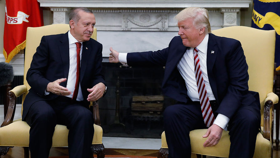 Эрдоган и Трамп обсудили борьбу с коронавирусом