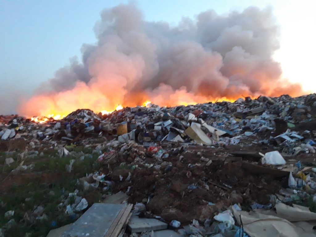 Пожар на свалке в Сумгайыте