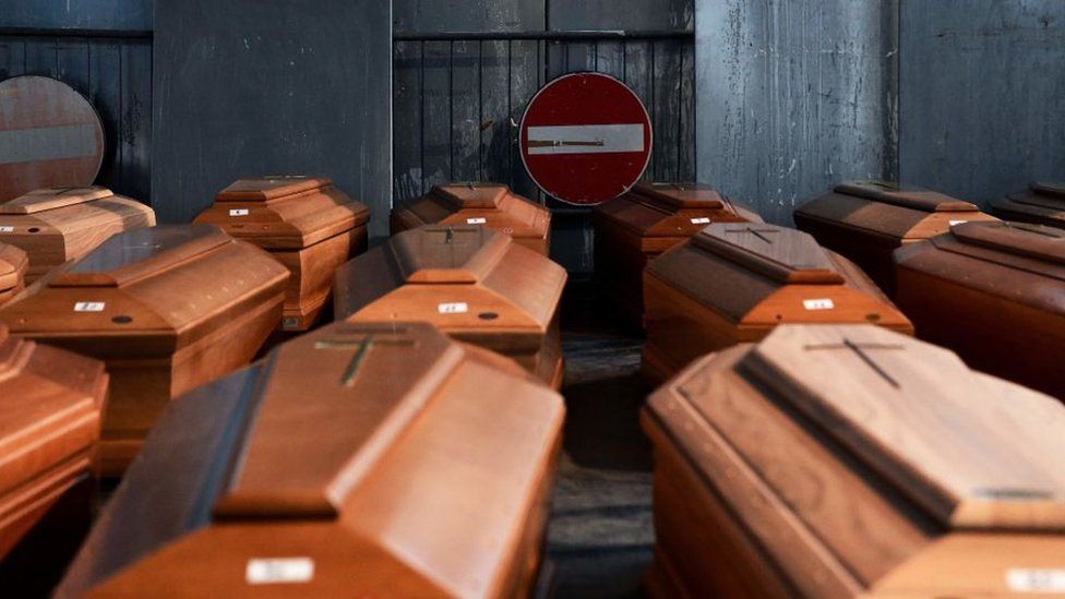 Эксперты допустили рост смертности при второй волне пандемии