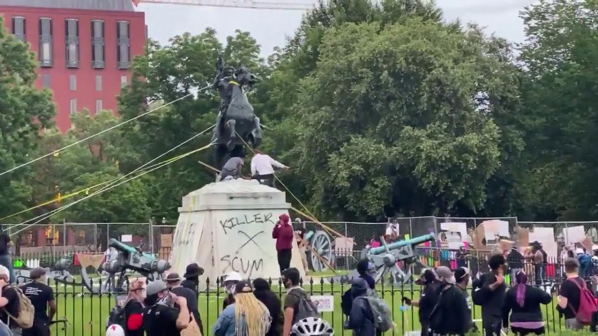 В Вашингтоне протесты переросли в беспорядки