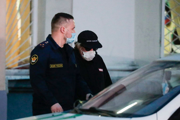 Актера Ефремова за резонансное ДТП поместили под домашний арест