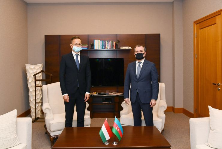 Новый глава МИД проводит свою первую встречу