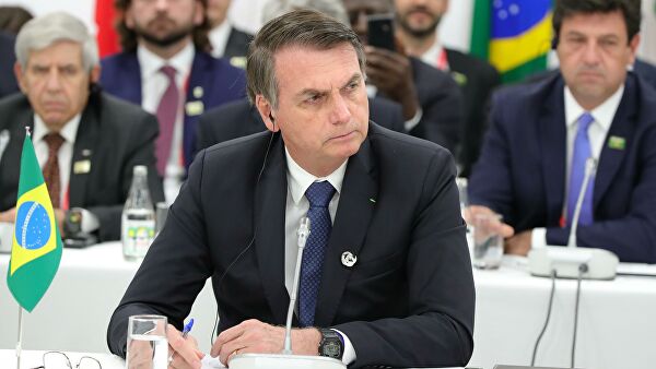 Щупальца коронавируса дотянулись и до президента Бразилии