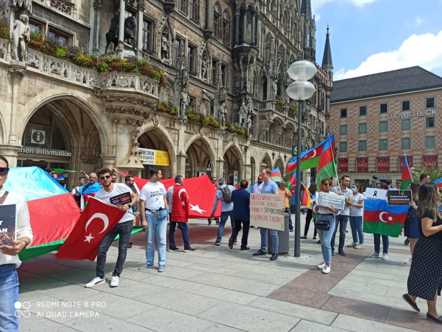 В Мюнхене азербайджанцы выступили против армянской агрессии