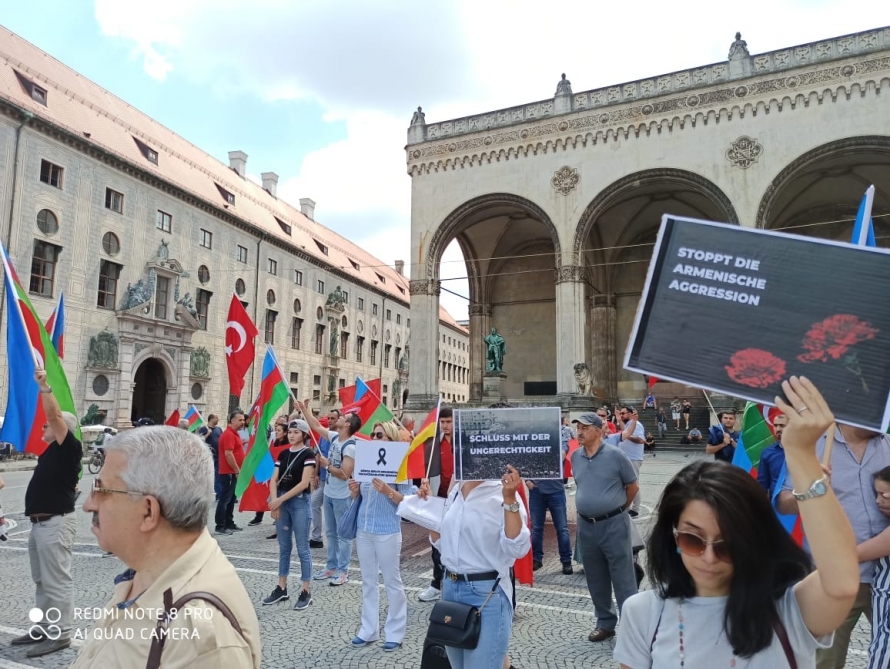 В Мюнхене азербайджанцы выступили против армянской агрессии