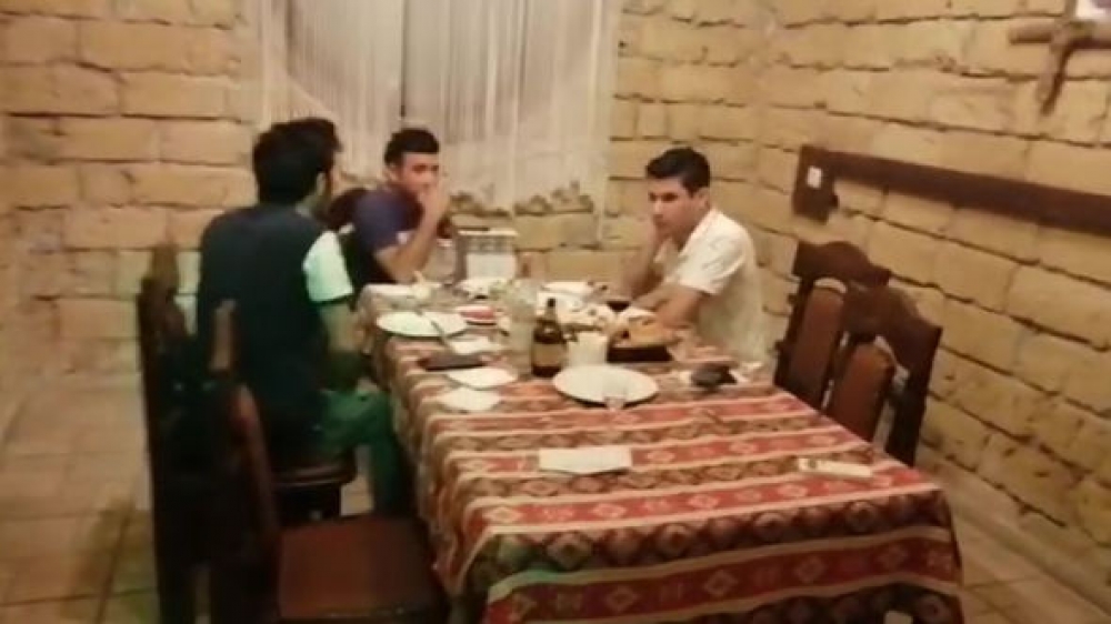 В Масазыре за нарушение карантина наказаны владелец кафе и посетители