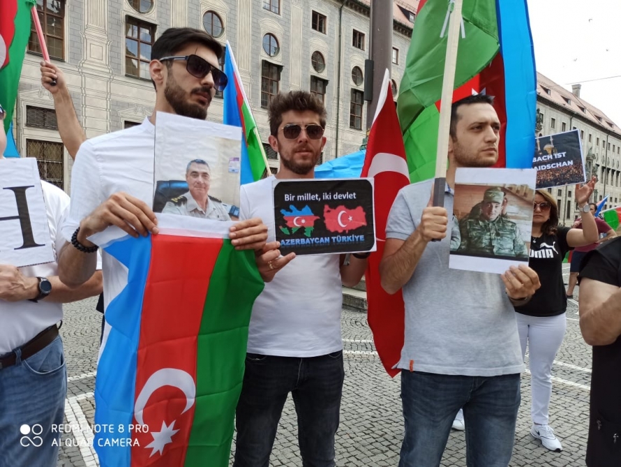 В Мюнхене азербайджанцы выступили против армянской агрессии
