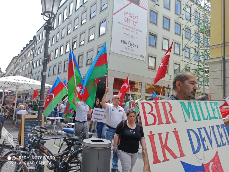 В Мюнхене азербайджанцы выступили против армянской агрессии