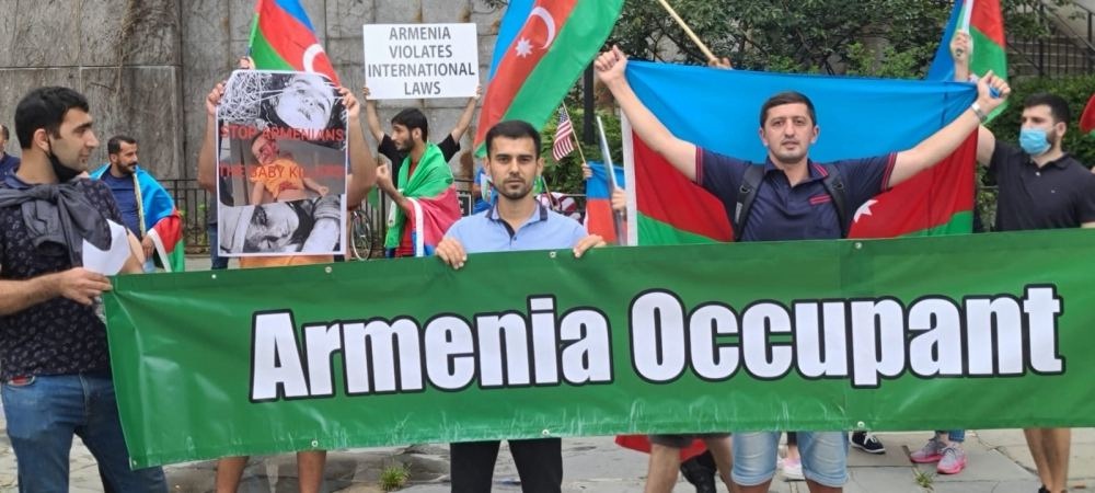 Перед постпредством ООН и консульством Армении в Нью-Йорке проведены акции протеста