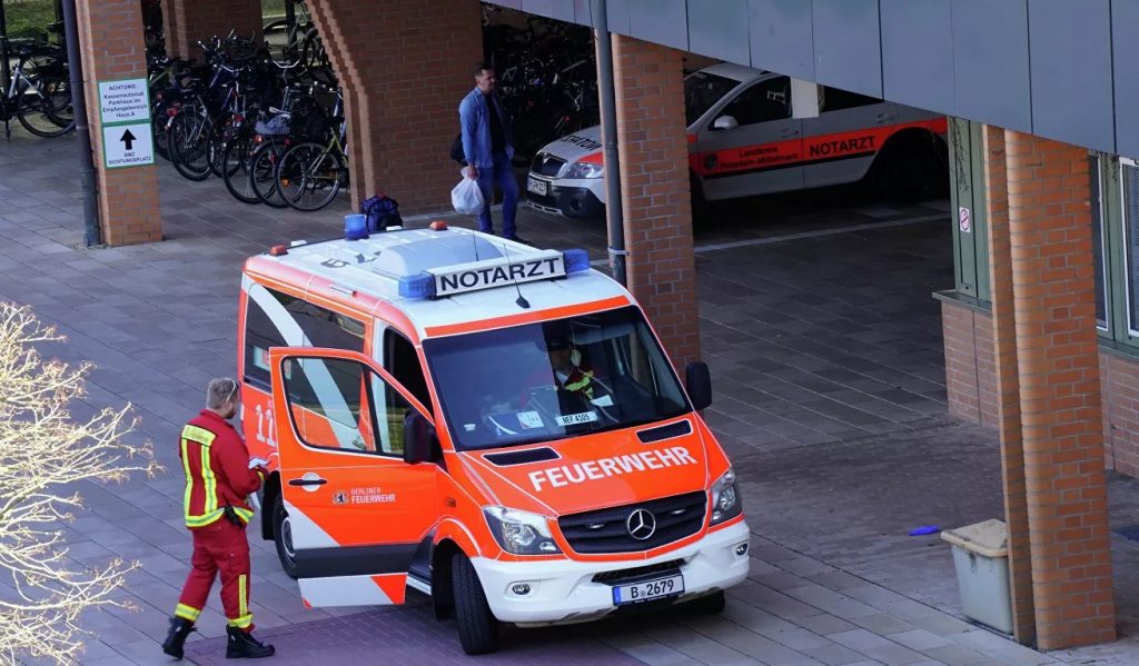 При нападении на торговый центр в Берлине пострадали 11 человек