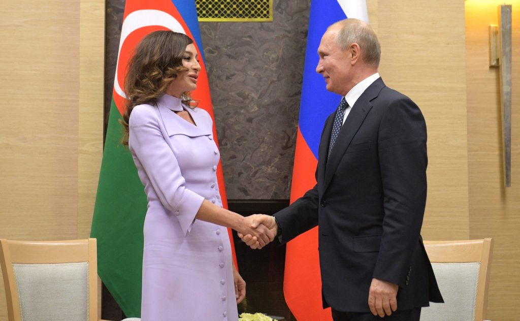 Путин поздравил Мехрибан Алиеву с днем рождения