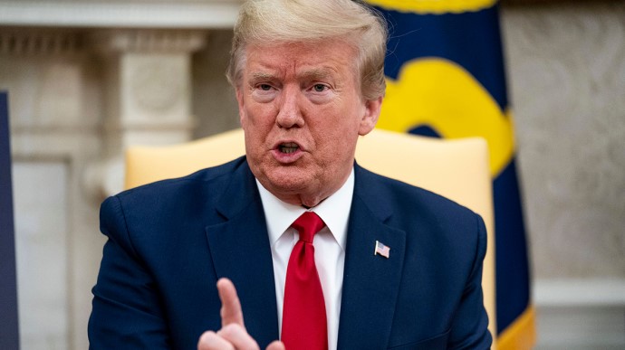 Трамп потребовал перенести президентские дебаты