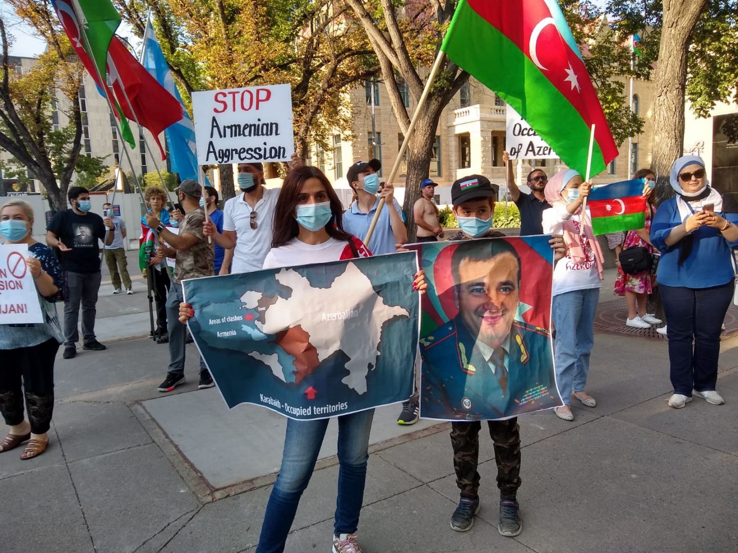 У мэрии Калгари установили флаг Азербайджана