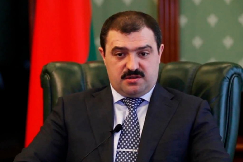 Сын Лукашенко не боится протестов