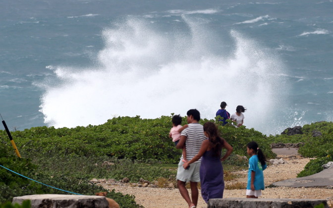 Более 100 человек пострадали в Японии от удара тайфуна