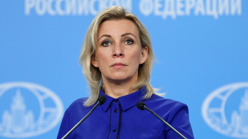 Захарова: Берлин блефует, обслуживая грязную политическую возню