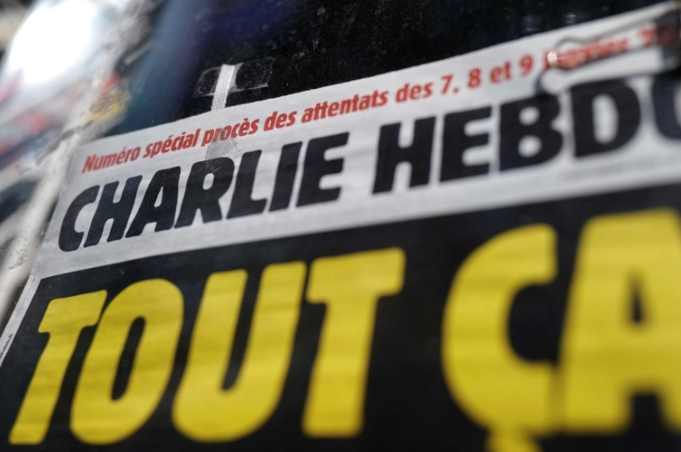 Неизвестный с мачете напал на людей у бывшей редакции Charlie Hebdo