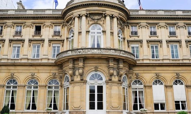 Франция отменила встречу с российскими министрами