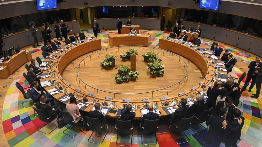 Лидеры ЕС обсудят Карабах, Беларусь и инцидент с Навальным