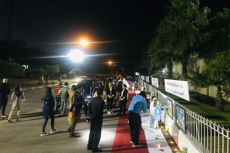 Азербайджан обнародовал в Пакистане свидетельства армянского террора: фото, видео