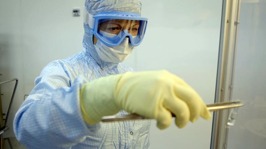 Испытания вакцины Johnson&Johnson возобновятся после смерти добровольца