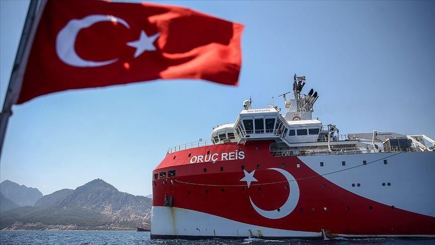 Турция продлила срок работ судна Oruç Reis в Средиземноморье