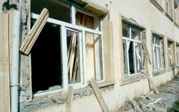 ВС Армении обстреляли здание школы в Агдаме: фото