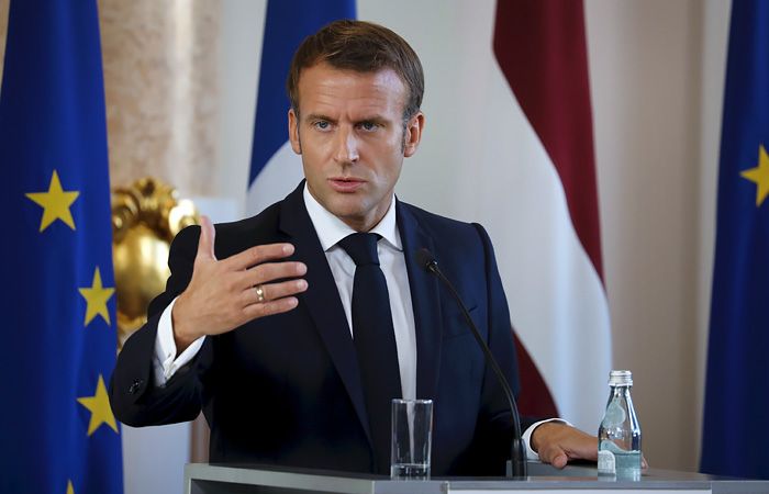 Макрон исключил отмену карантина во Франции