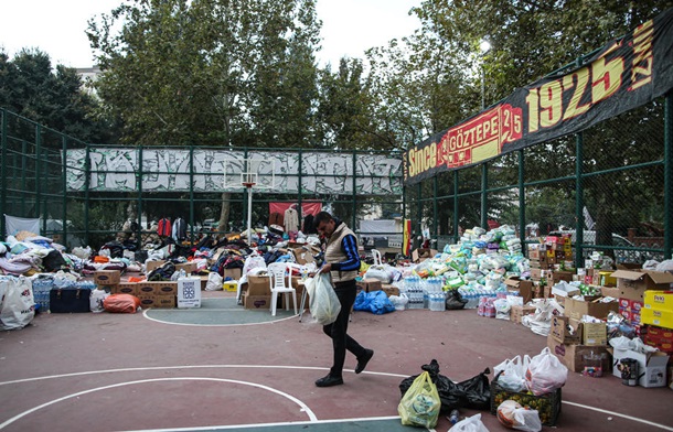 Количество жертв землетрясения в Измире достигло 110 (обновлено)