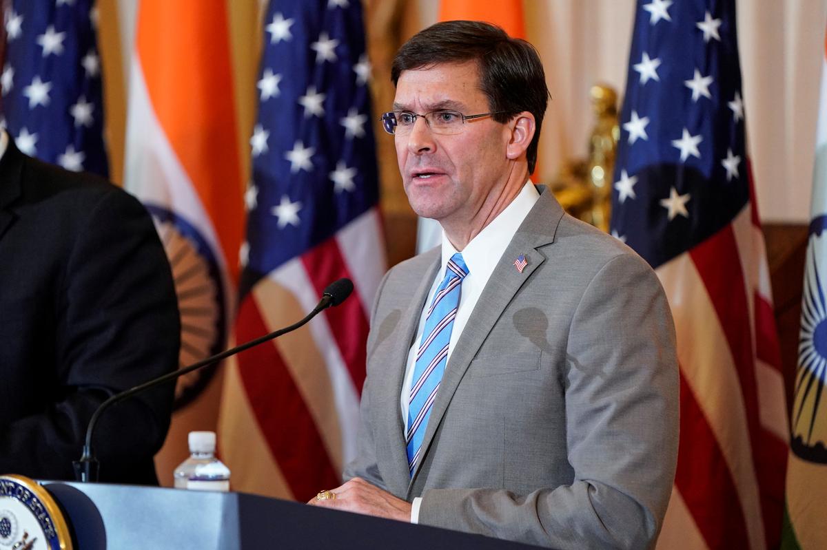 Прощальная чистка: Трамп уволил главу Петагона