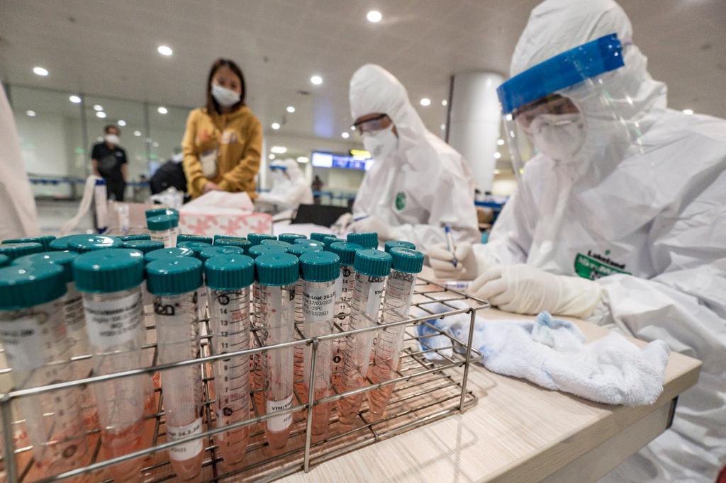 Вьетнам начал испытания собственной вакцины от COVID-19 на добровольцах