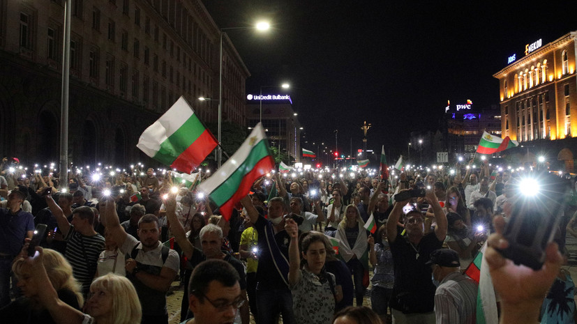Массовая антиправительственная акция в Софии продолжается 150 дней подряд