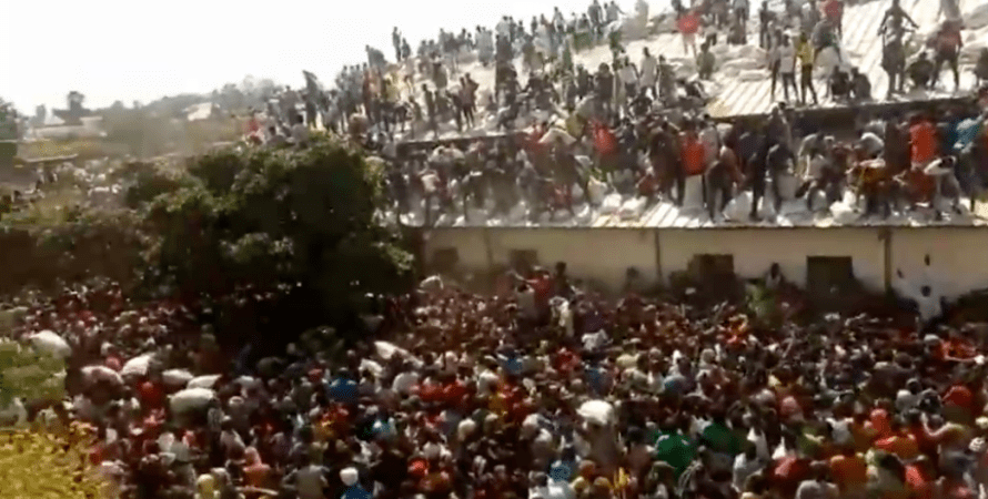 В Нигерии наступил массовый голод на фоне второй волны COVİD-19: видео