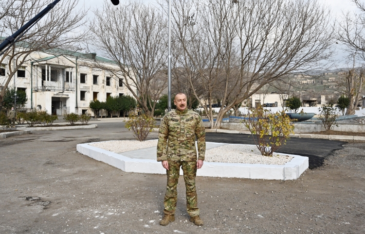 Визит Алиевых в Губадлинский и Зангиланский районы в фотографиях