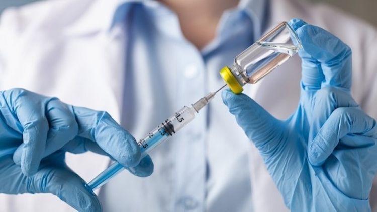 В Нидерландах у 100 человек выявили побочные эффекты после вакцины Pfizer