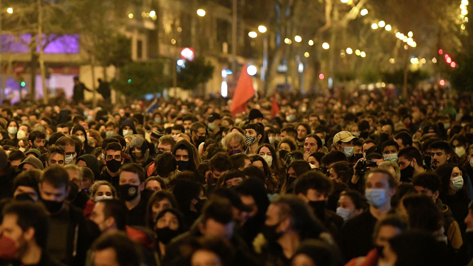 В Барселоне акция протеста переросла в беспорядки