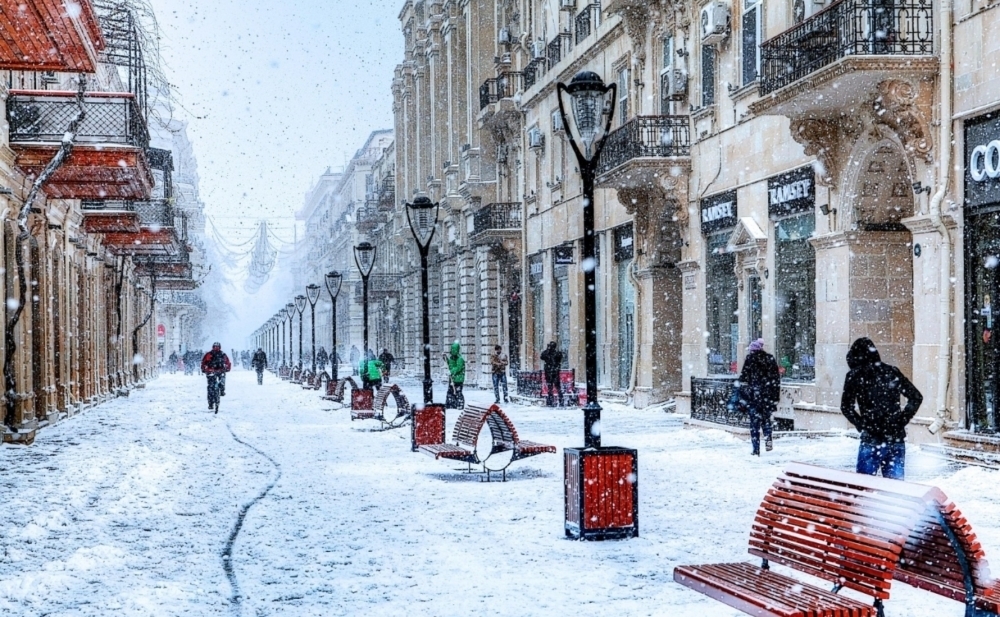 Снег в Баку: 39 человек пострадали (обновлено)