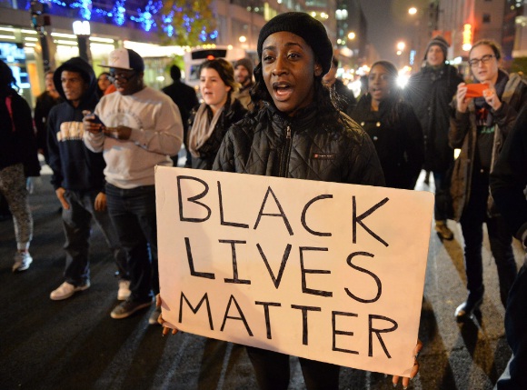 В США произошли стычки между движением Black Lives Matter и полицией: видео