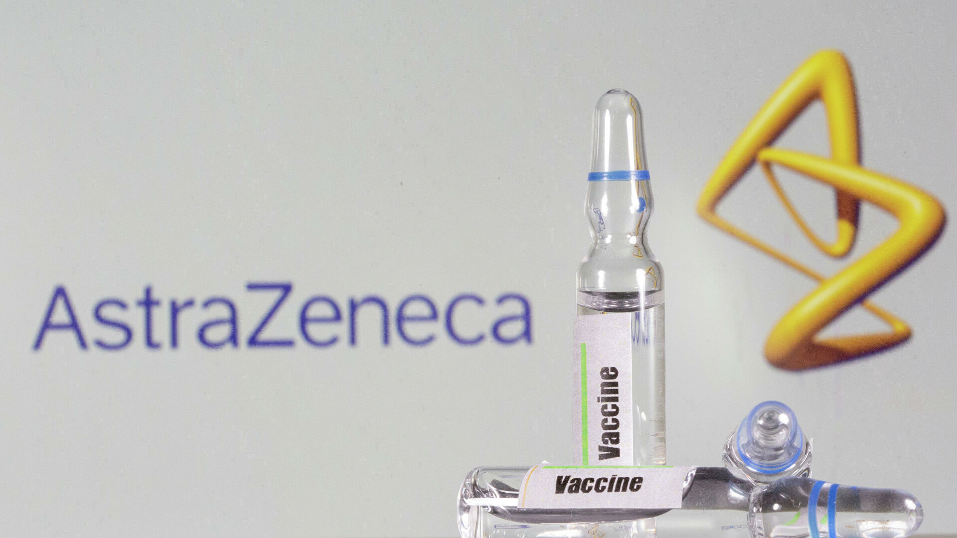 ЮАР срочно распродала 1 млн доз вакцины AstraZeneca