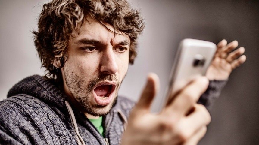 В работе Facebook, Instagram и WhatsApp произошел сбой