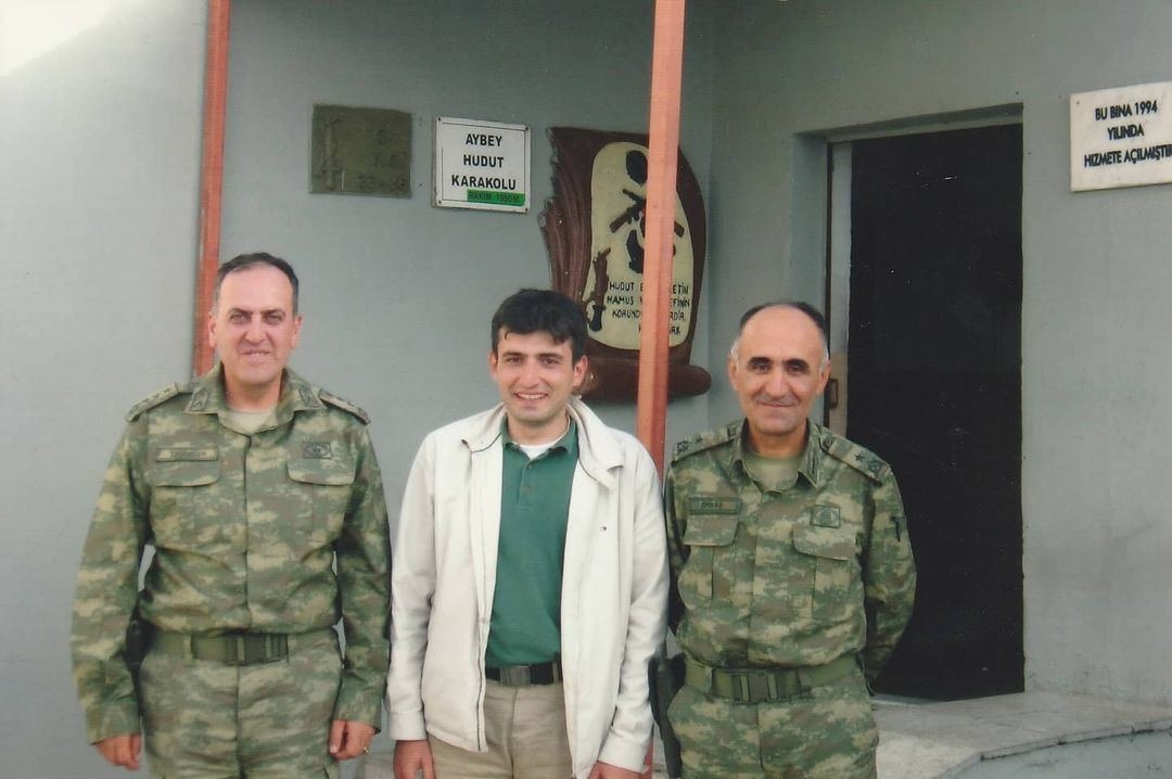 Cоздатель БПЛА Bayraktar помянул военных, погибших при крушении вертолета