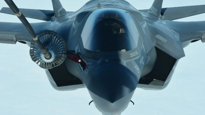 Американский истребитель F-35 подбил сам себя