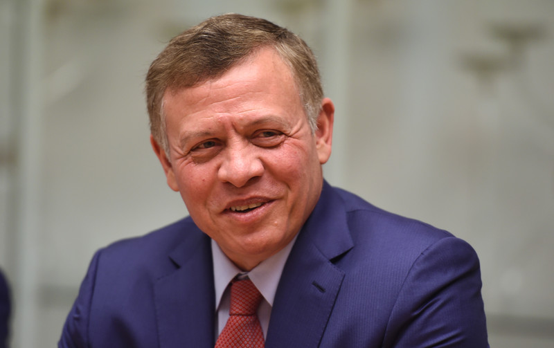 Король Иордании поручил своему дяде уладить конфликт с единокровным братом