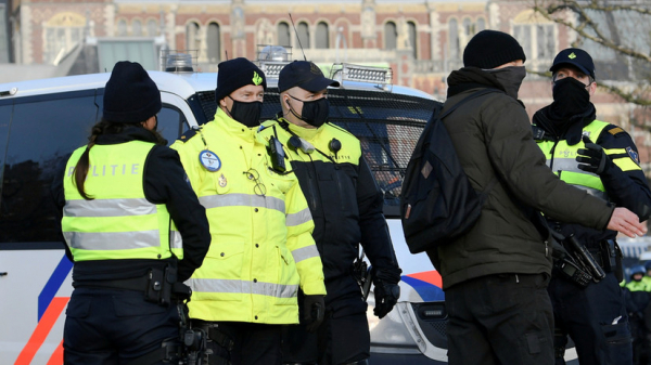В Амстердаме мужчина убил одного и ранил еще четырех, совершая налеты на прохожих
