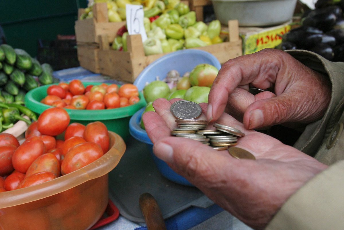 Bloomberg назвал причины роста цен на все продукты