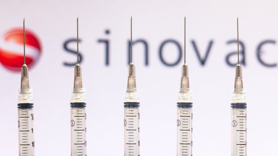 ВОЗ рекомендует китайскую вакцину Sinovac для экстренного применения