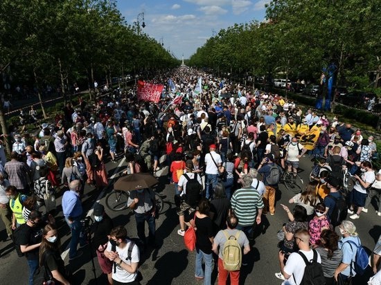Жители Венгрии против строительства китайского университета