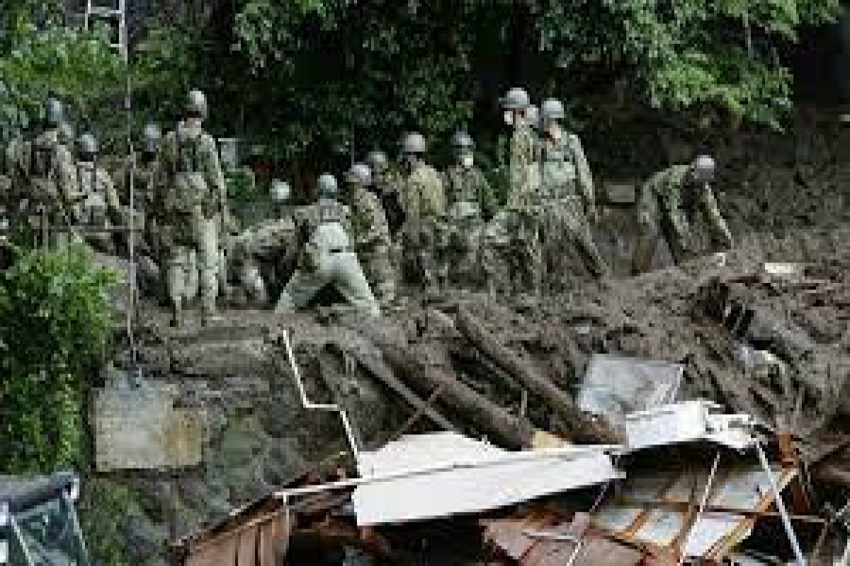 Оползень в Японии: 16 погибших
