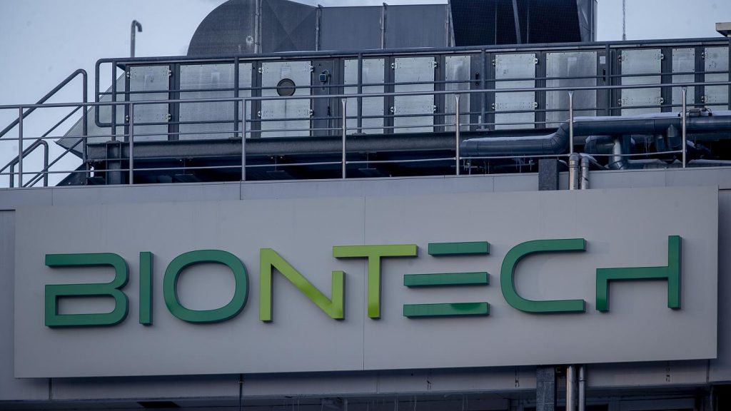 В BioNTech намерены заработать почти 16 млрд. евро на ковид-вакцине