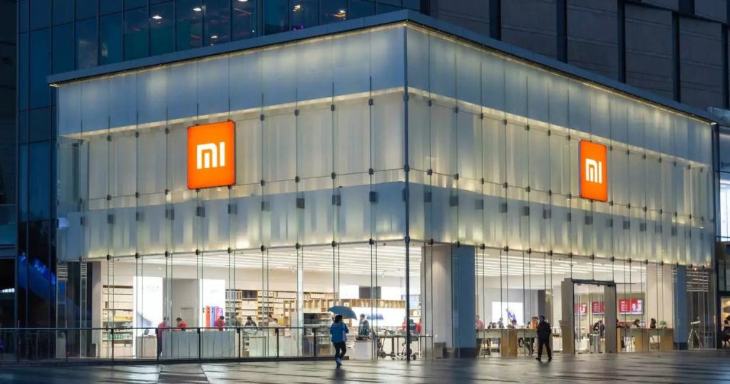 Xiaomi покажет первый в мире смартфон с гибким экраном